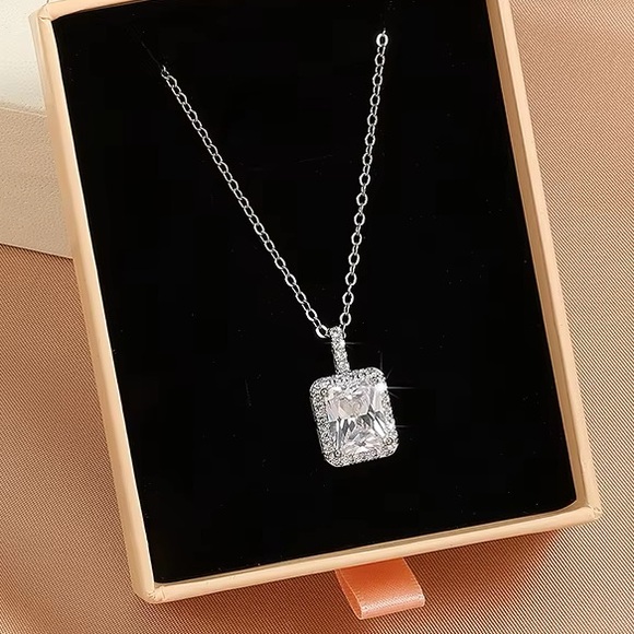 💎1.5 TWC Radiant Cut  CZ Diamond Pendant necklace💎 - Picture 2 of 16